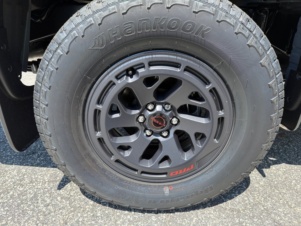 2025 Nissan Frontier Crew Cab PRO-4X 4x4