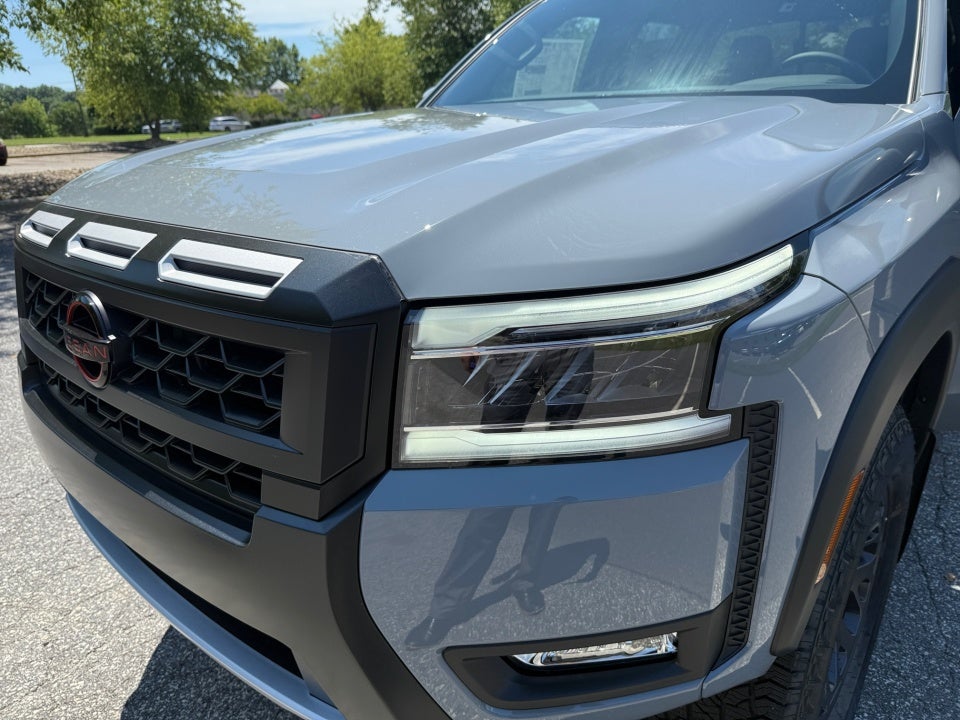 2025 Nissan Frontier Crew Cab PRO-4X 4x4