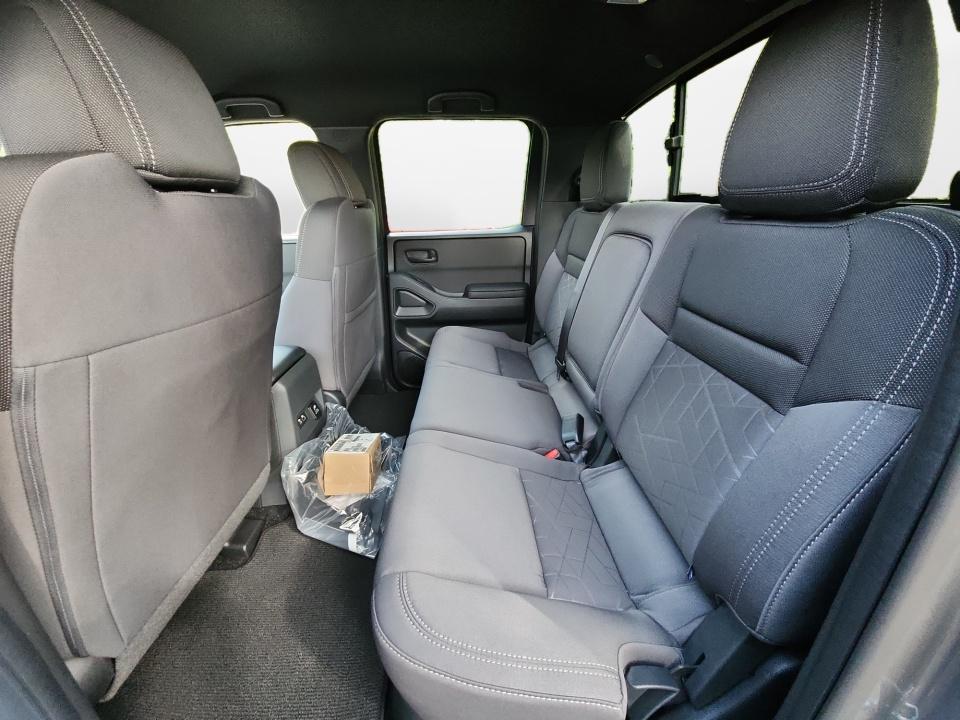 2027 Nissan Frontier SV