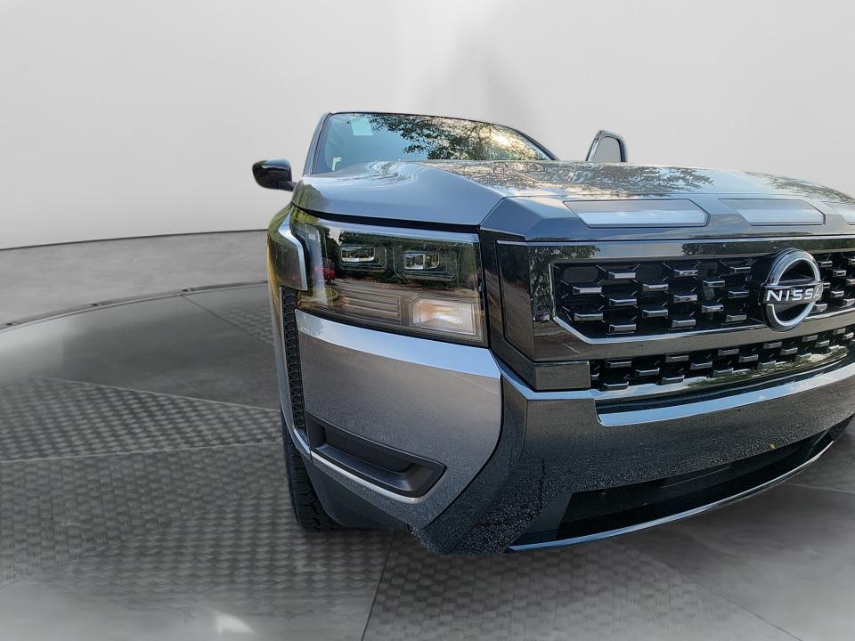 2027 Nissan Frontier SV