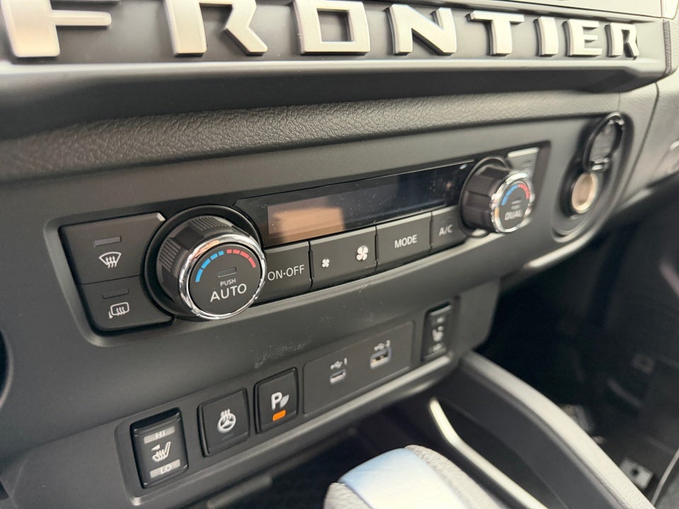 2026 Nissan Frontier Crew Cab Long Bed SV 4x2