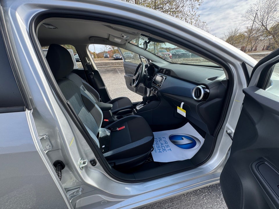 2025 Nissan Versa 1.6 SV