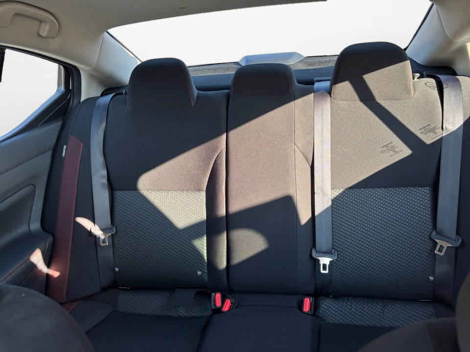 2025 Nissan Versa 1.6 SR