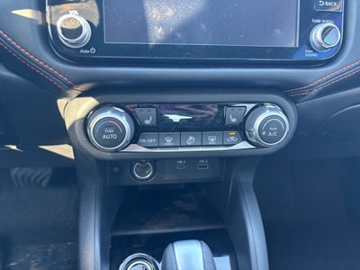 2025 Nissan Versa 1.6 SR