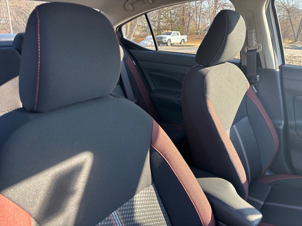 2025 Nissan Versa 1.6 SR