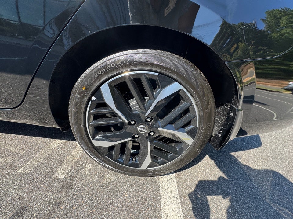 2025 Nissan Versa 1.6 SR