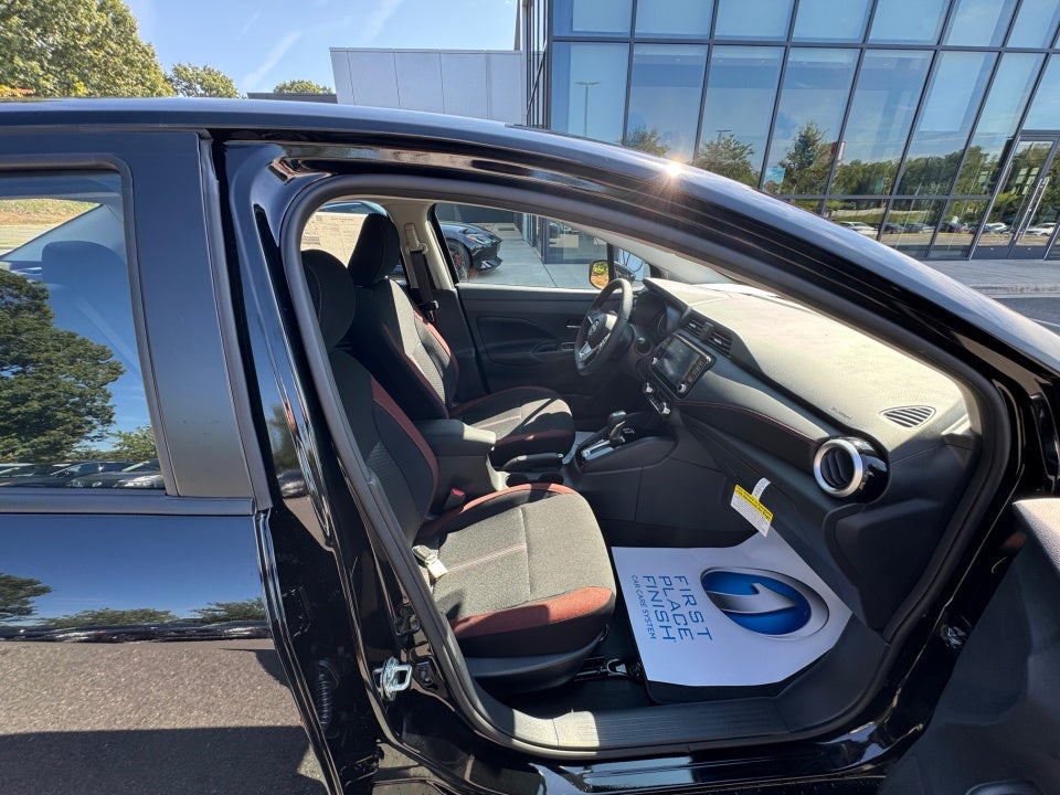 2025 Nissan Versa 1.6 SR