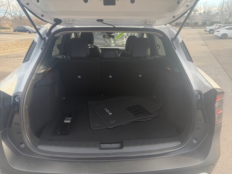 2025 Nissan Kicks SR Intelligent AWD