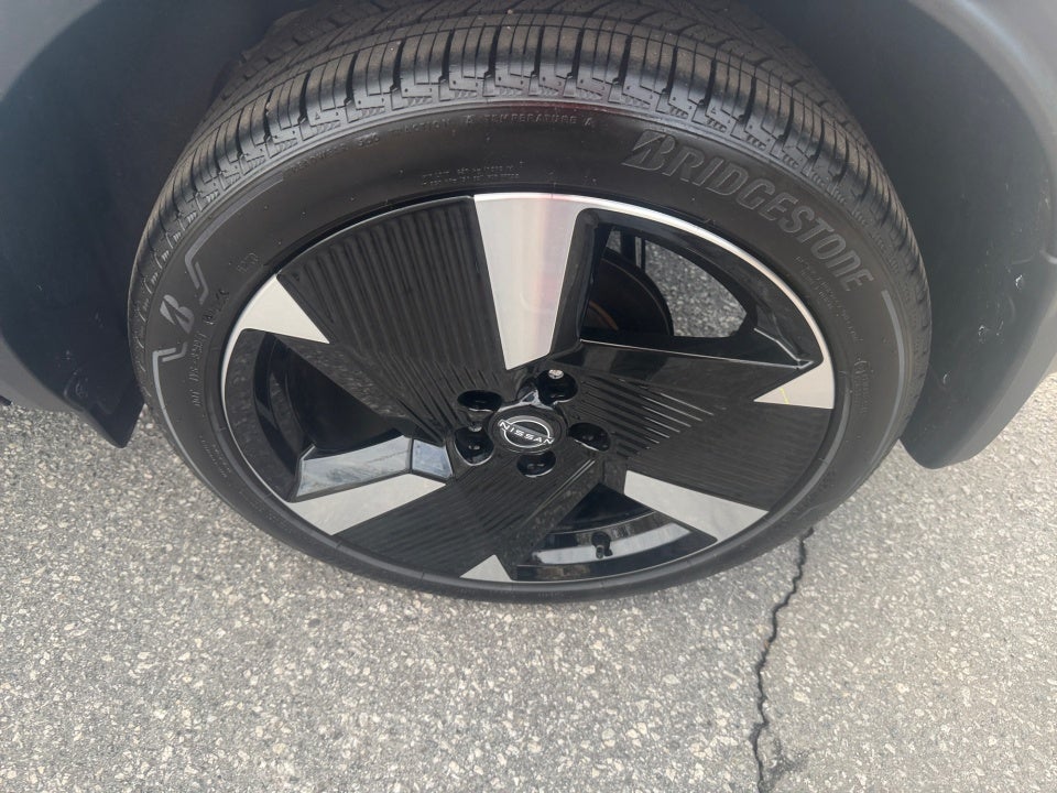 2025 Nissan Kicks SR Intelligent AWD