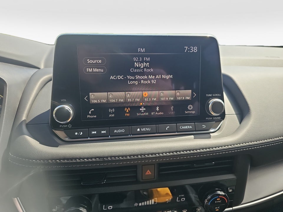 2026 Nissan Rogue SV