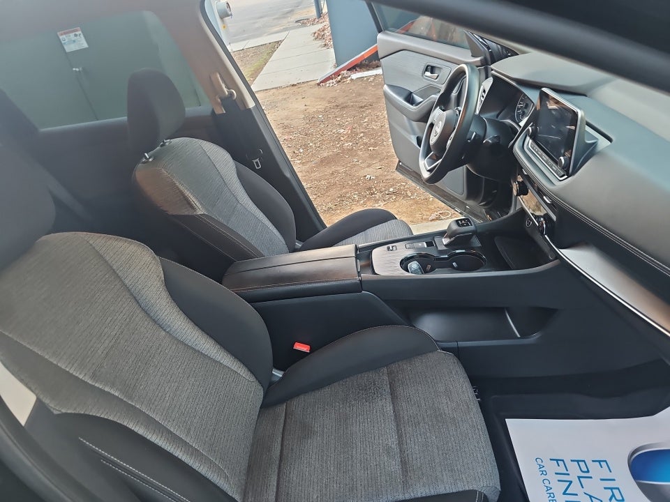 2023 Nissan Rogue SV FWD