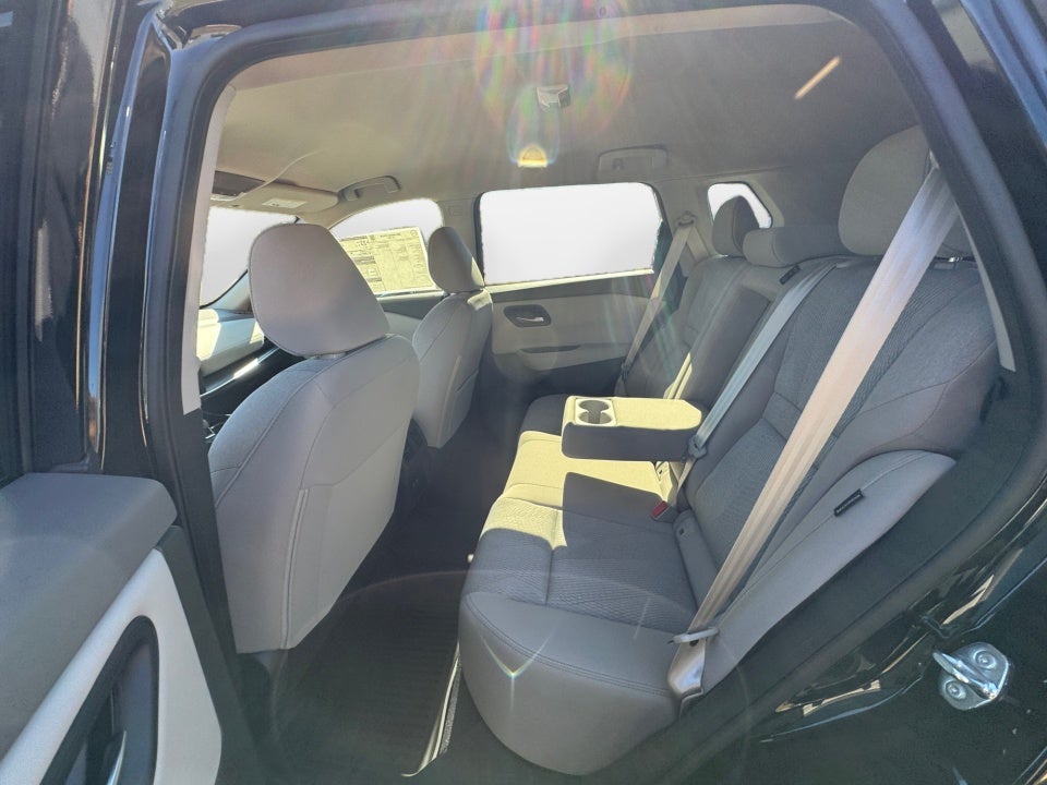 2025 Nissan Rogue SV FWD