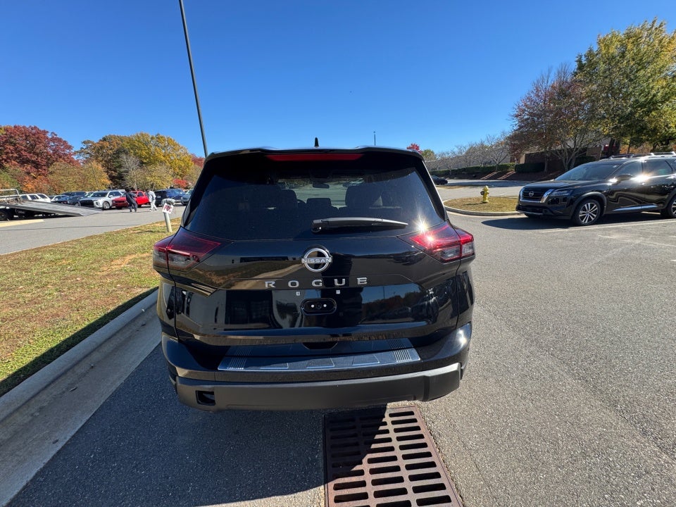 2025 Nissan Rogue SV FWD