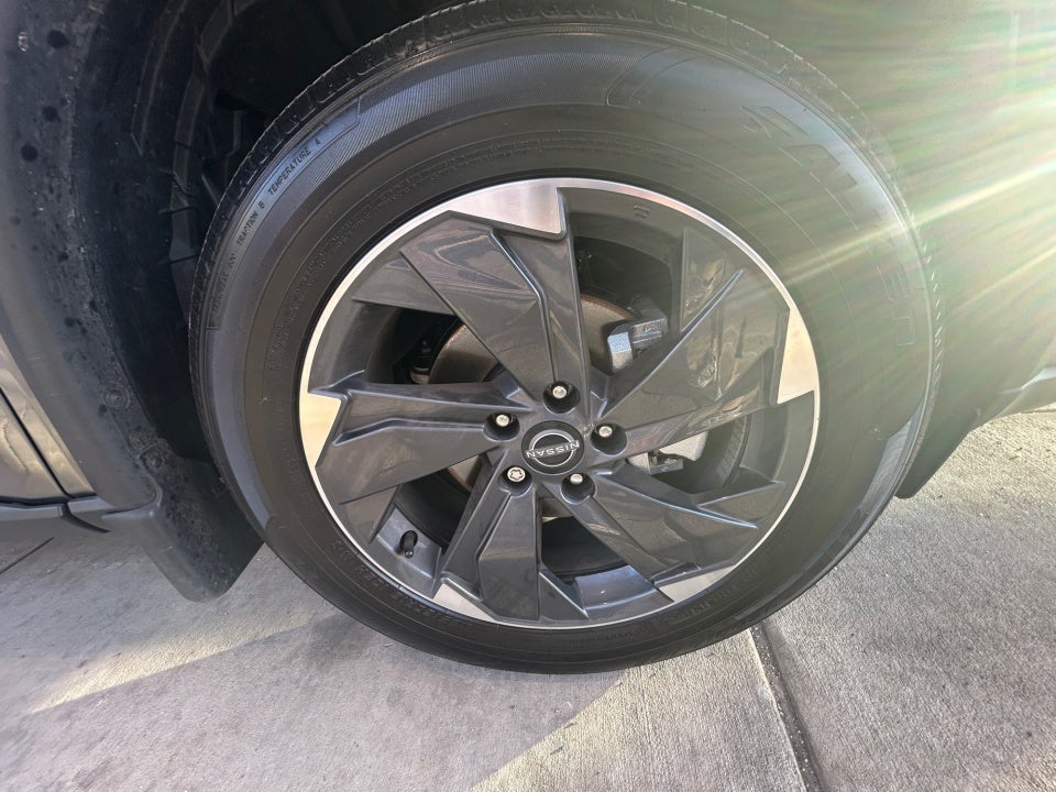 2025 Nissan Rogue SV FWD