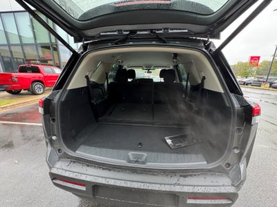 2025 Nissan Pathfinder SV FWD