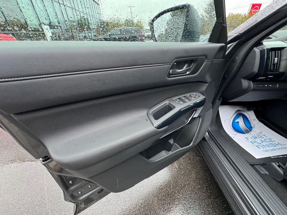 2025 Nissan Pathfinder SV FWD