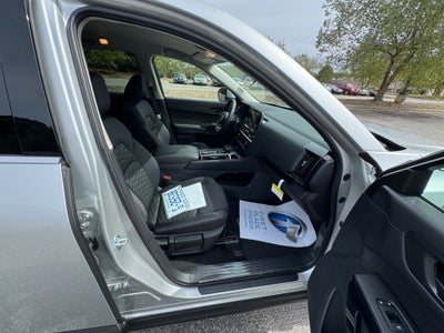 2025 Nissan Pathfinder SV 4WD