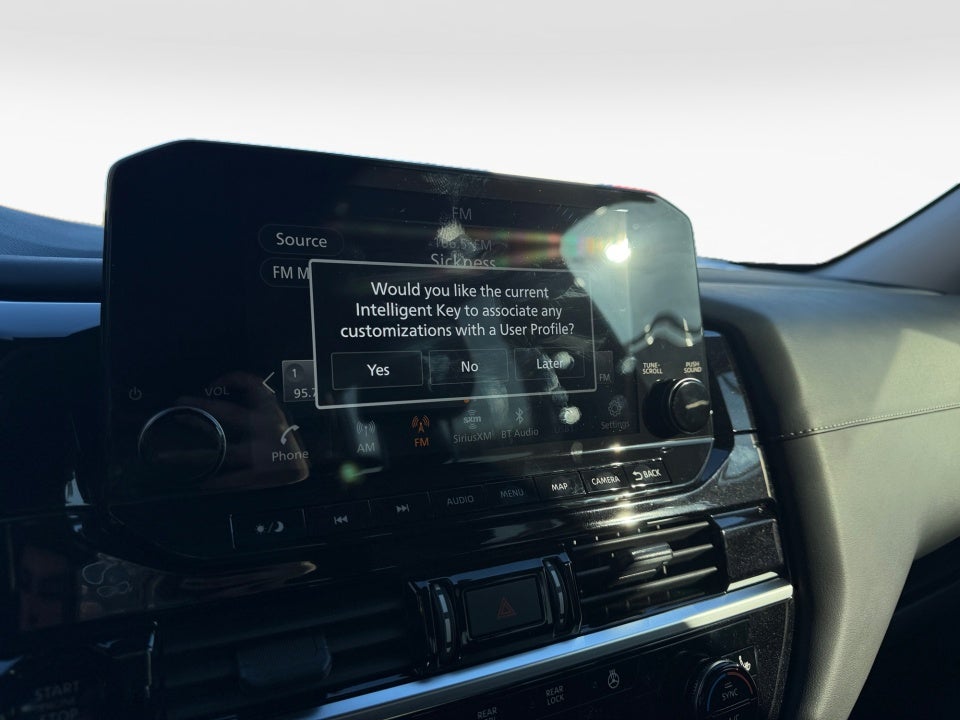 2025 Nissan Pathfinder SL FWD