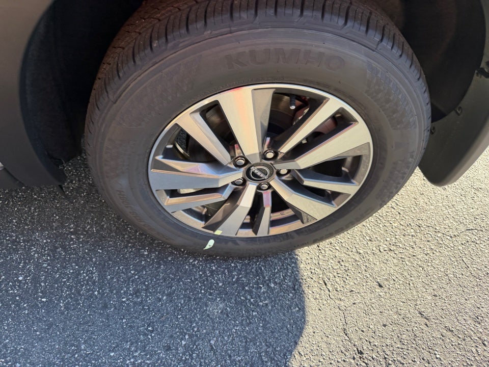 2025 Nissan Pathfinder SL FWD