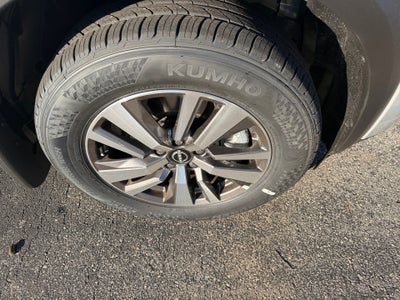 2025 Nissan Pathfinder SL FWD