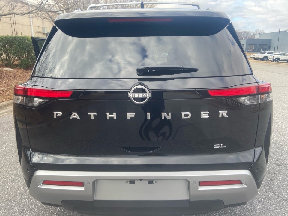 2025 Nissan Pathfinder SL FWD
