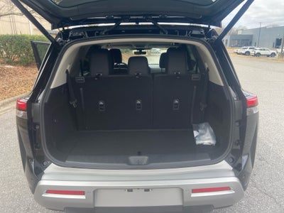 2025 Nissan Pathfinder SL FWD