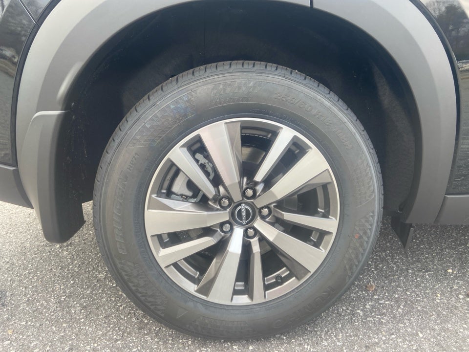 2025 Nissan Pathfinder SL FWD