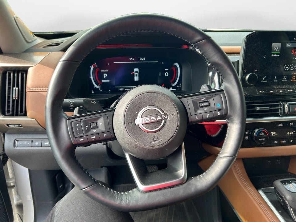 2024 Nissan Pathfinder Platinum FWD