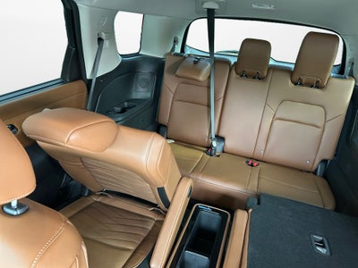 2024 Nissan Pathfinder Platinum FWD