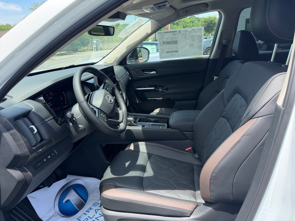 2026 Nissan Pathfinder Platinum