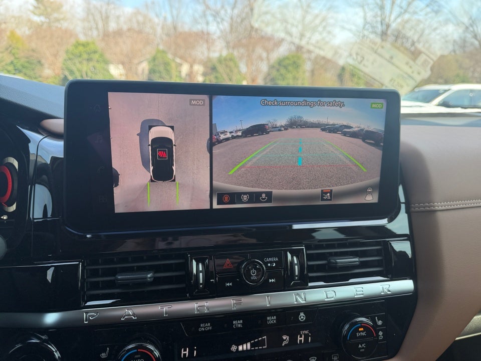 2026 Nissan Pathfinder Platinum