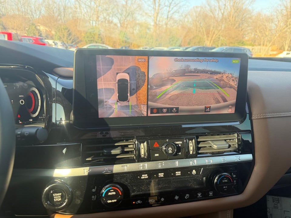 2026 Nissan Pathfinder Platinum