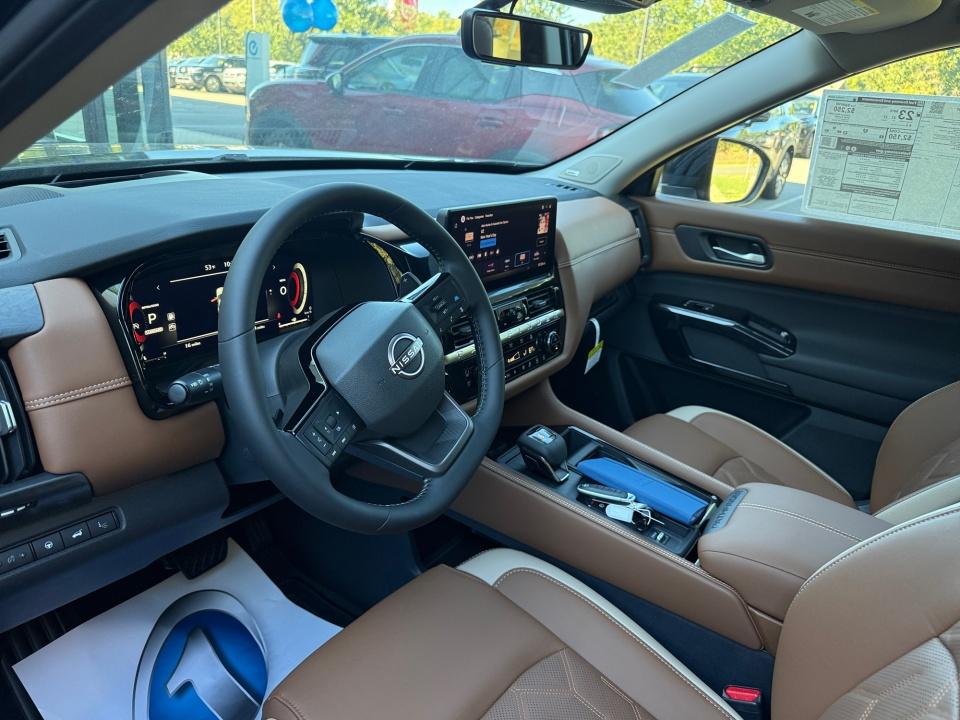 2026 Nissan Pathfinder Platinum