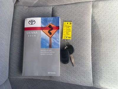 2018 Toyota Sienna LE 8 Passenger