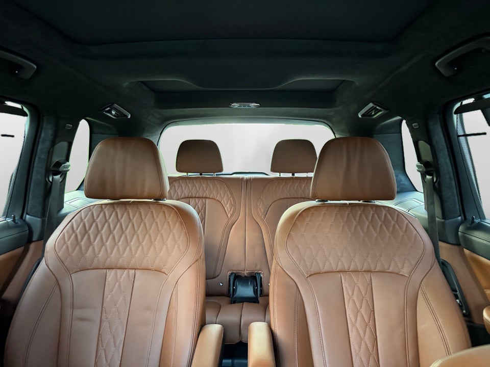 2023 BMW X7 M60i