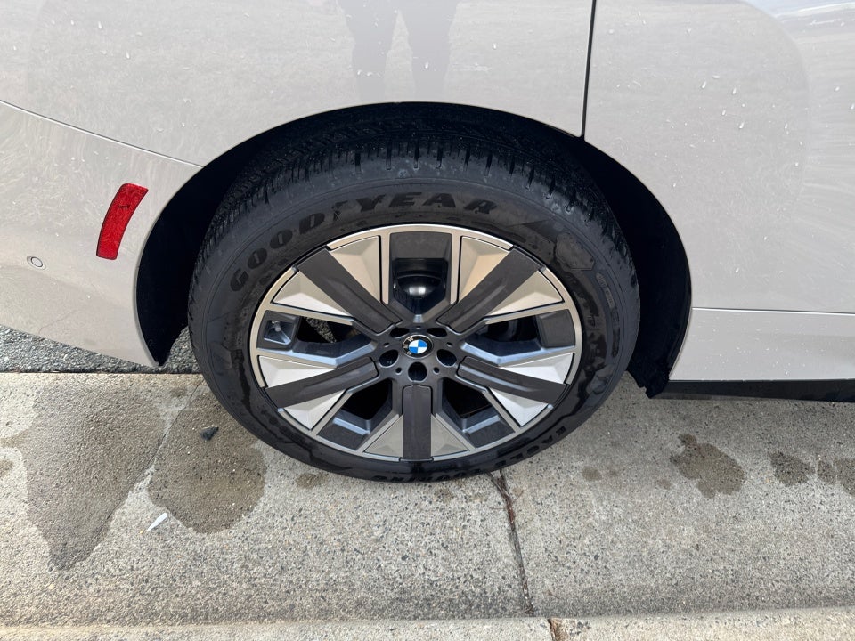 2026 BMW iX xDrive45