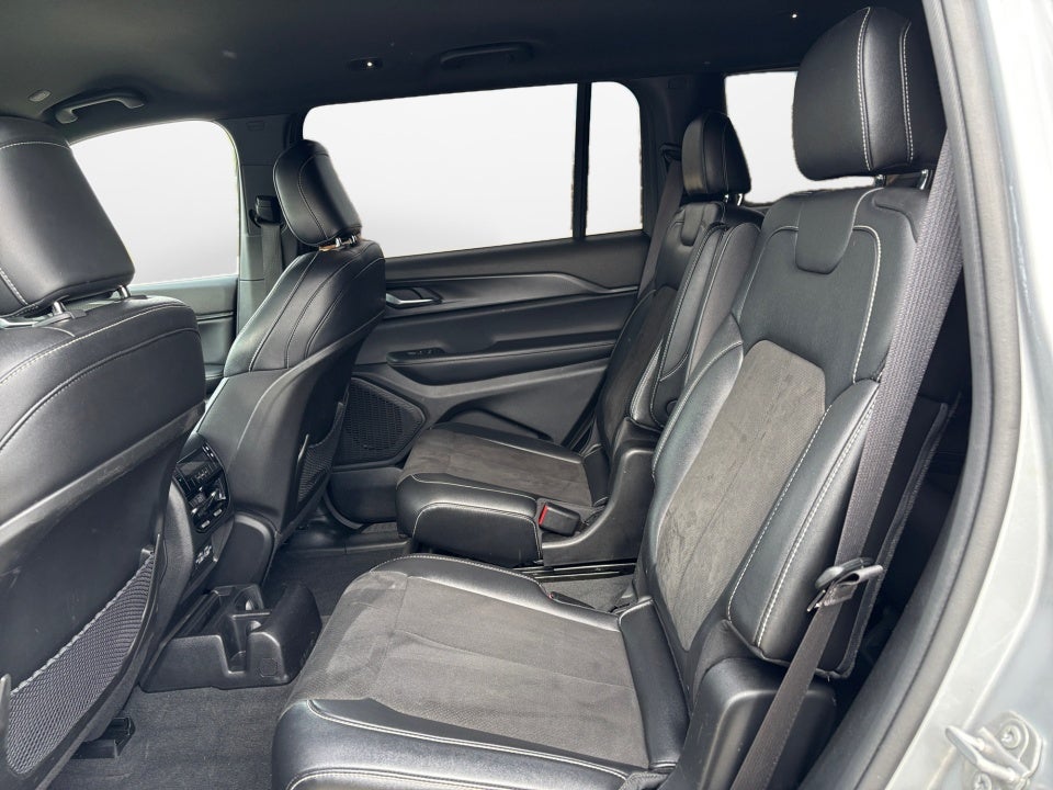 2023 Jeep Grand Cherokee L Altitude 4x2