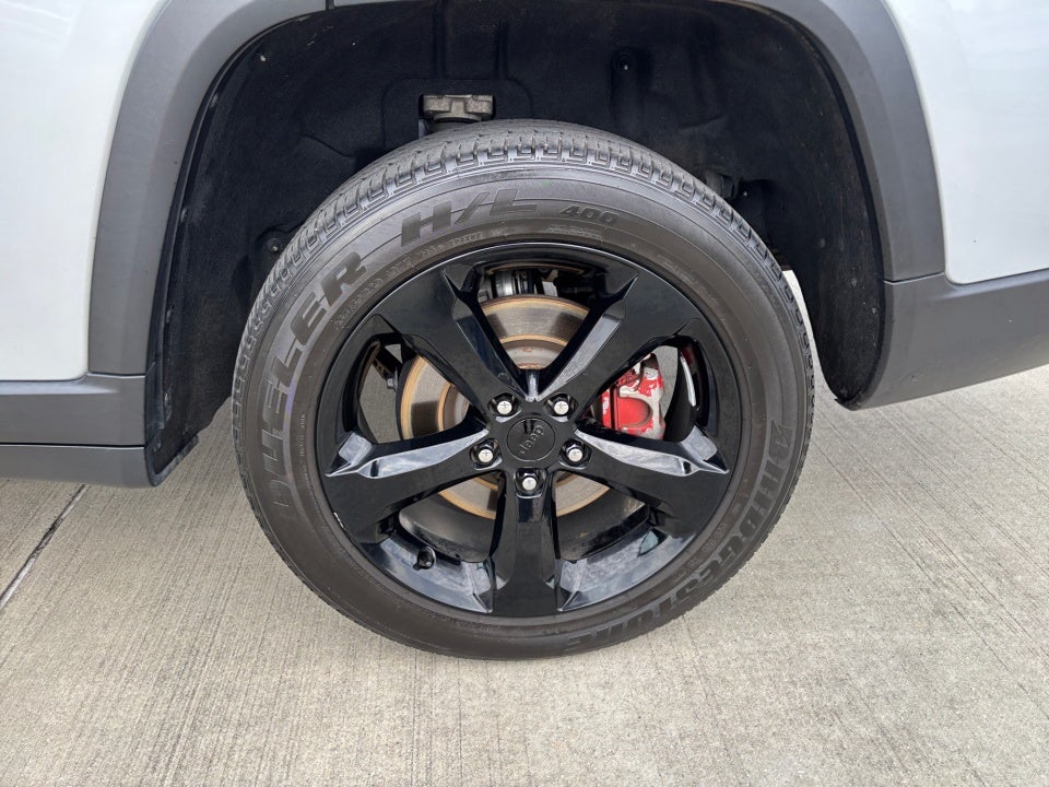 2023 Jeep Grand Cherokee L Altitude 4x2