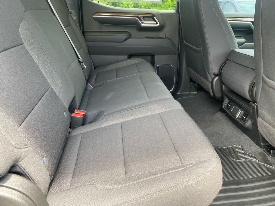 2022 Chevrolet Silverado 1500 4WD Crew Cab Short Bed LT with 2FL