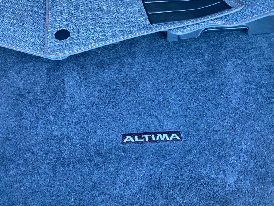 2022 Nissan Altima SR FWD