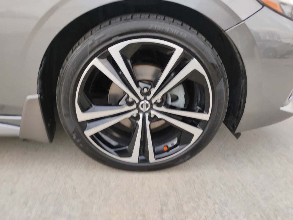 2021 Nissan Sentra SR Xtronic CVT