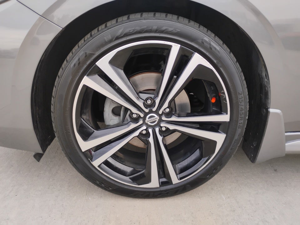 2021 Nissan Sentra SR Xtronic CVT