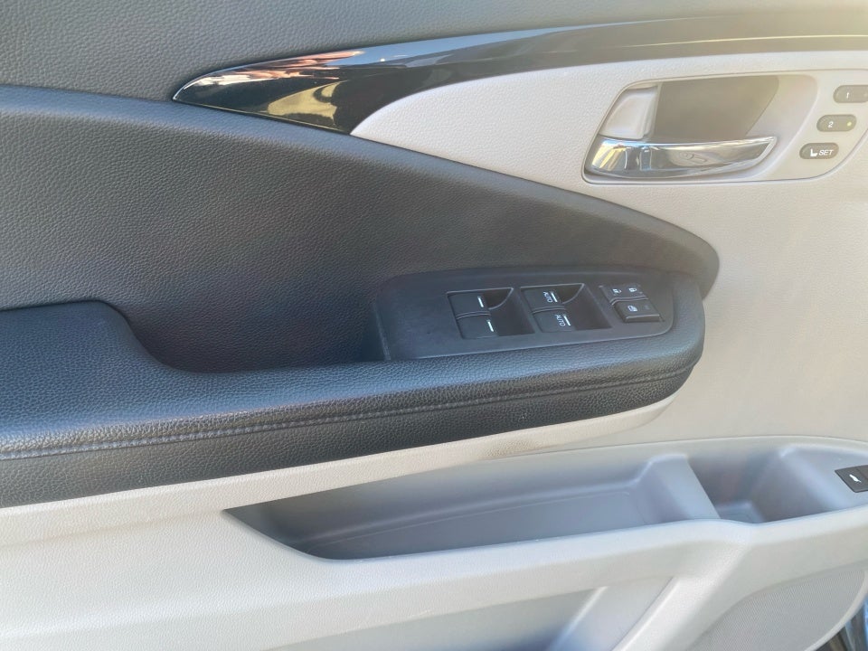 2020 Honda Pilot AWD Touring 8 Passenger