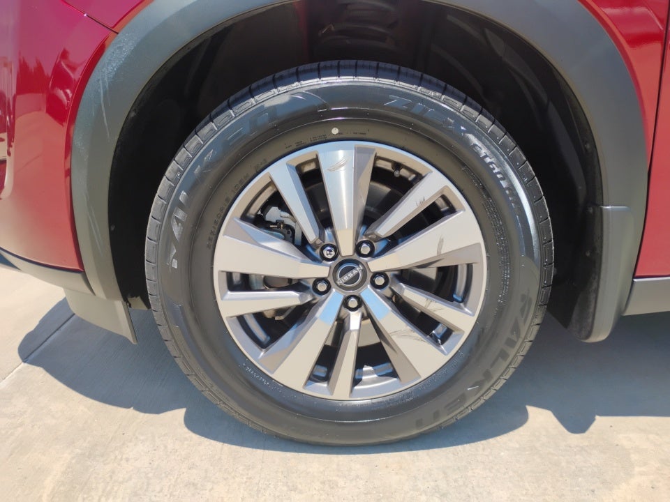 2022 Nissan Pathfinder SL 4WD