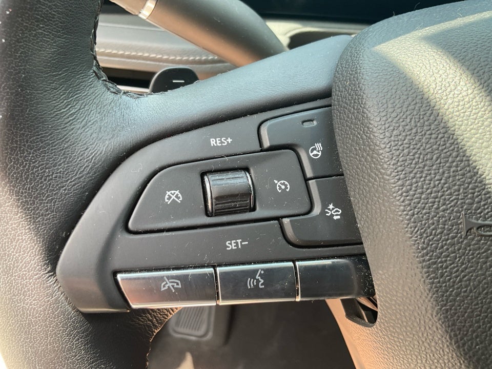 2024 Cadillac XT4 FWD Premium Luxury