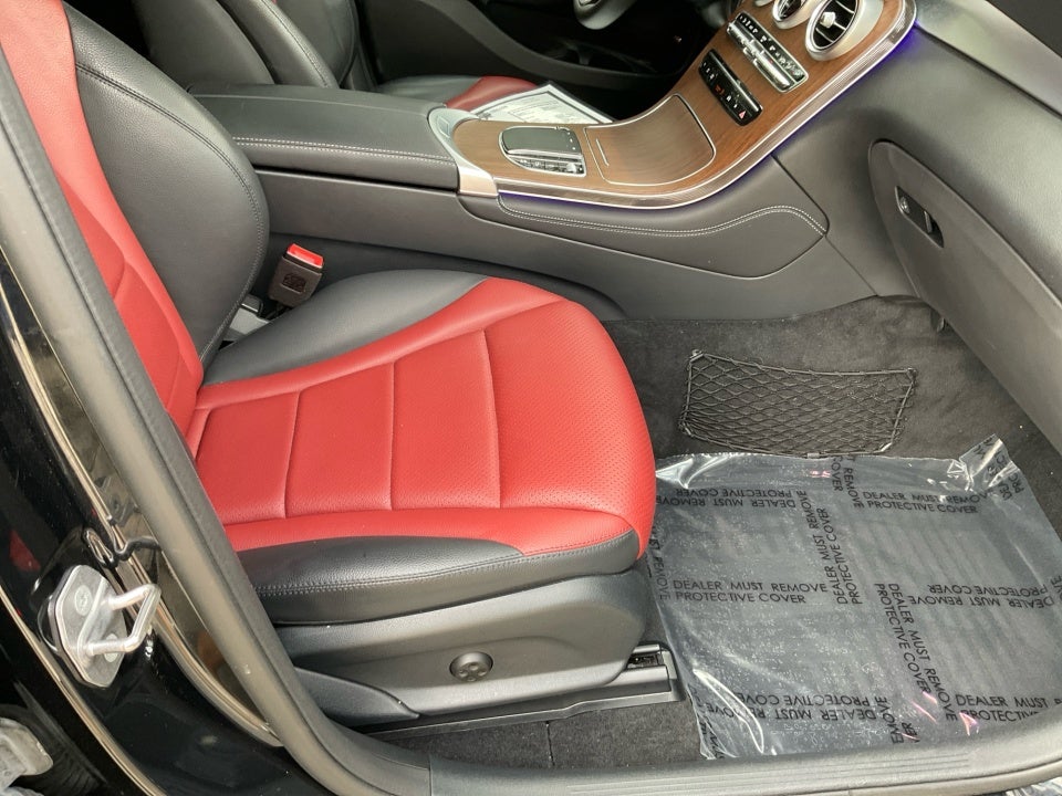 2020 Mercedes-Benz GLC 300 GLC 300