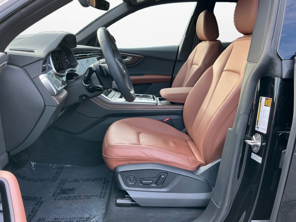 2025 Audi Q8 Premium 55 TFSI quattro