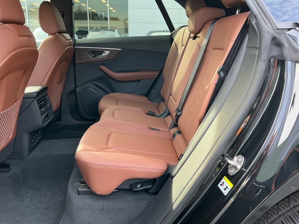 2025 Audi Q8 Premium 55 TFSI quattro