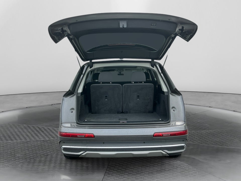 2023 Audi Q7 Premium Plus