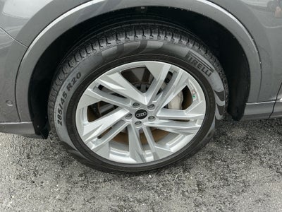 2023 Audi Q7 Premium Plus